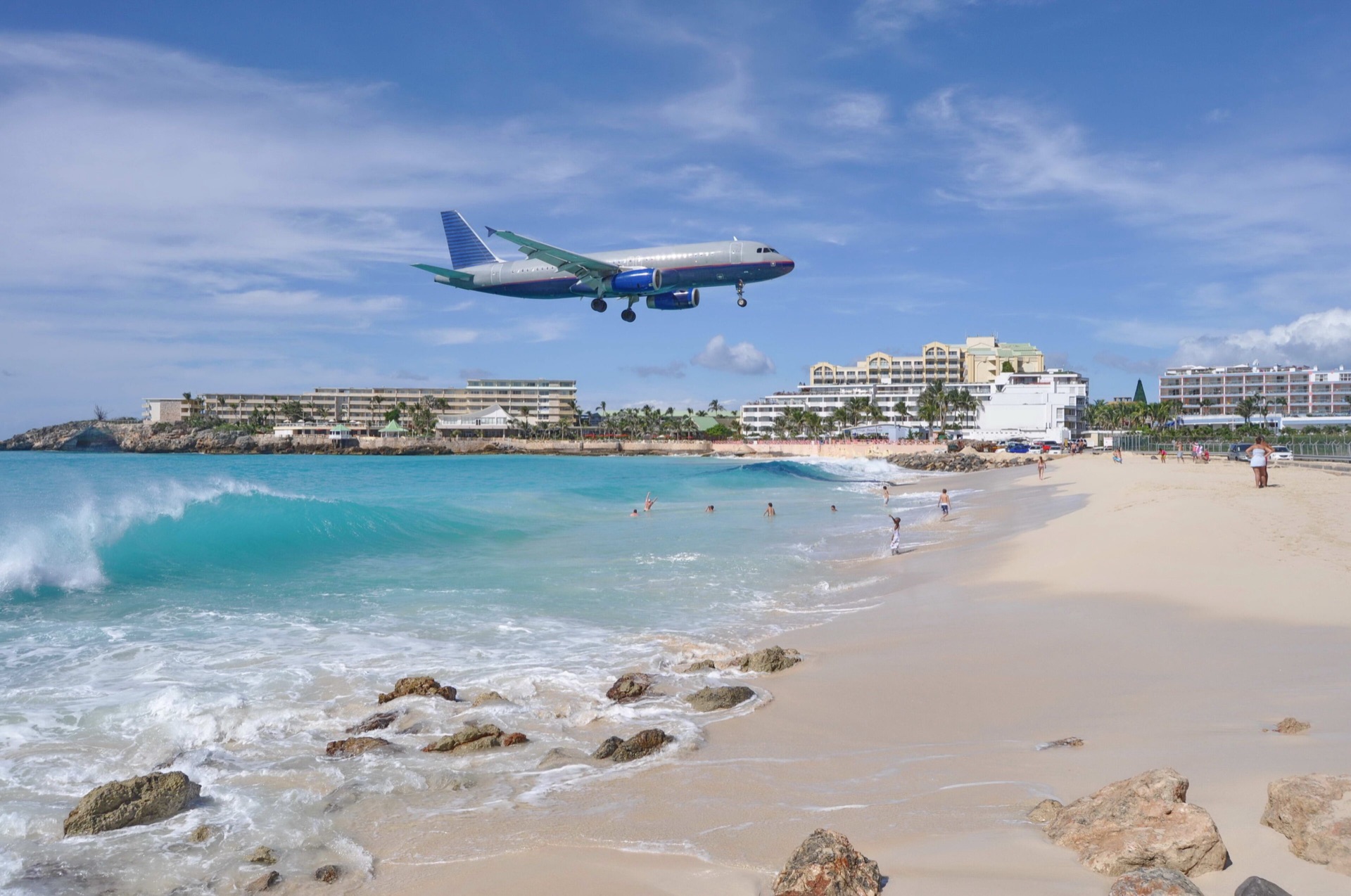 Airplane landing over Maho Beach, Sint Maarten